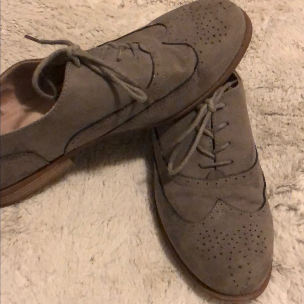 Cute grey oxfords